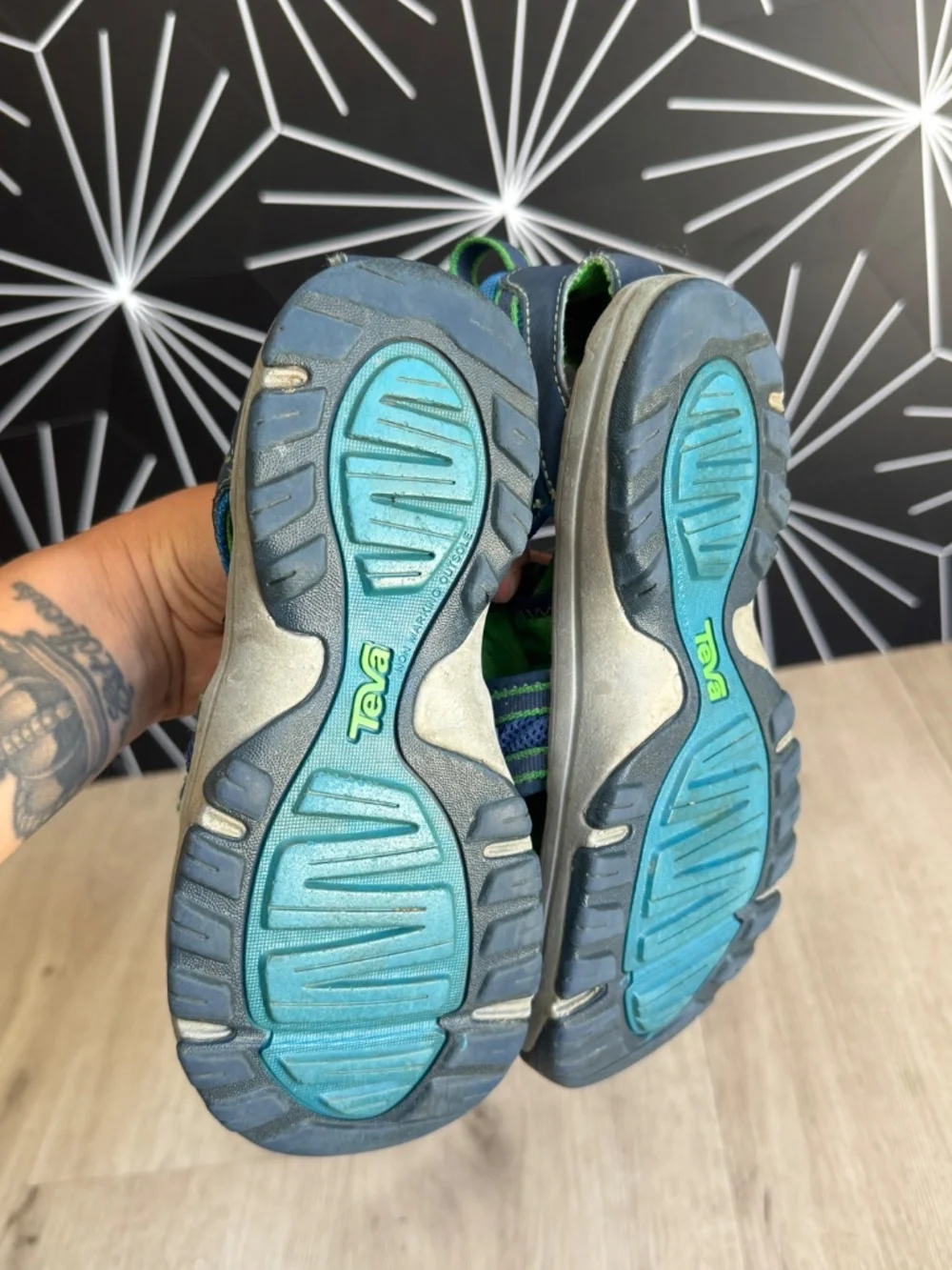 Teva Kids Manatee Sport Sandals Blue Green Size 2 Water Shoes
